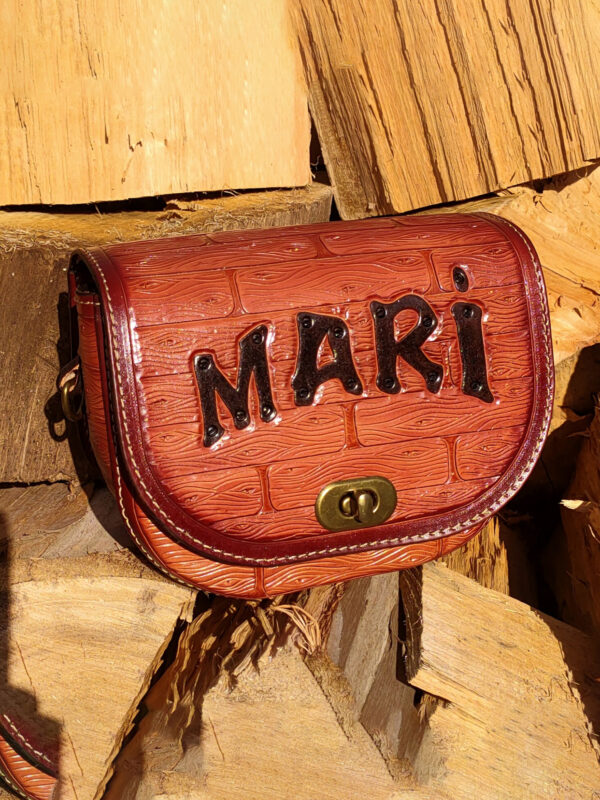 Bolso de cinturón personalizado con tu nombre y efecto madera.